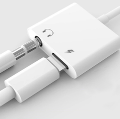 Cáp Chuyển Đổi Lightning Sang 3.5mm Kèm Chân Sạc