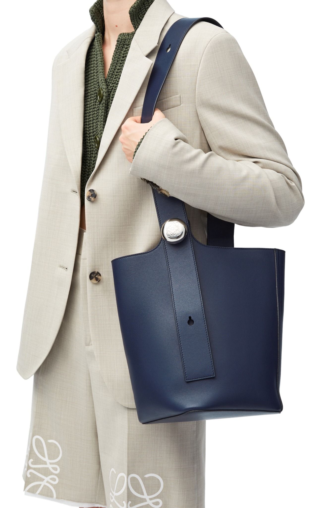  Túi Nữ Loewe Medium Pebble Bucket 'Abyss Blue' 