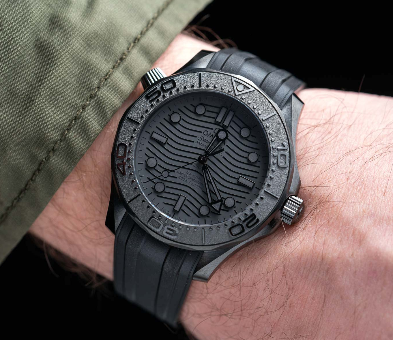  Đồng Hồ Omega Sseamaster Diver Chronometer Crystal Black Dial 