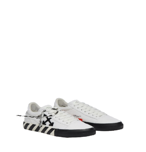  Giày Off-White Nữ Vulcanized Low-Top Sneakers 'White and Black' 