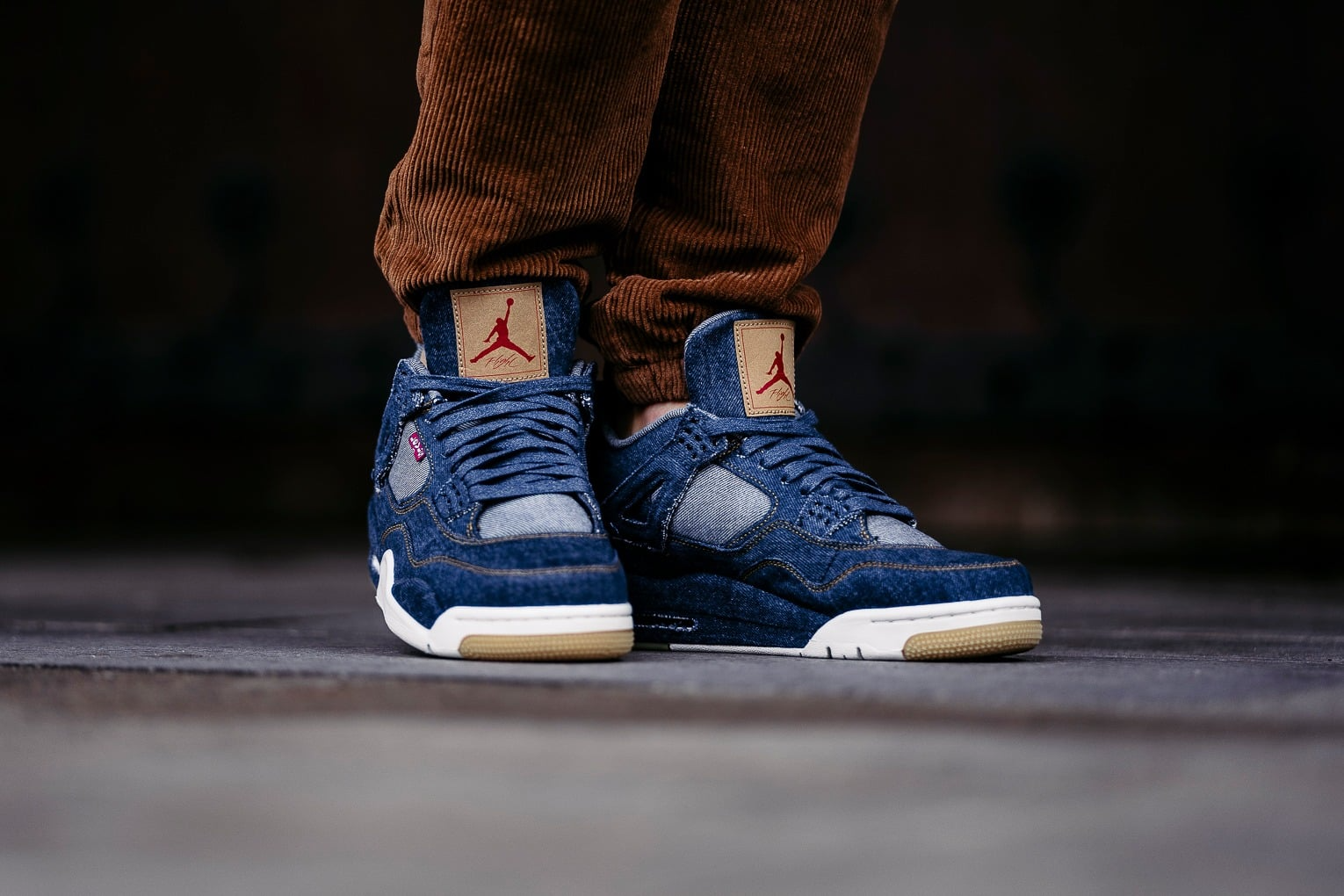 Giày Nike Air Jordan Levi's x Air Jordan 4 Retro 'Denim' AO2571-401 – LUXITY