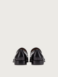 Giày Salvatore Ferragamo Nam Loafer With Gancini Ornament 'Black' 