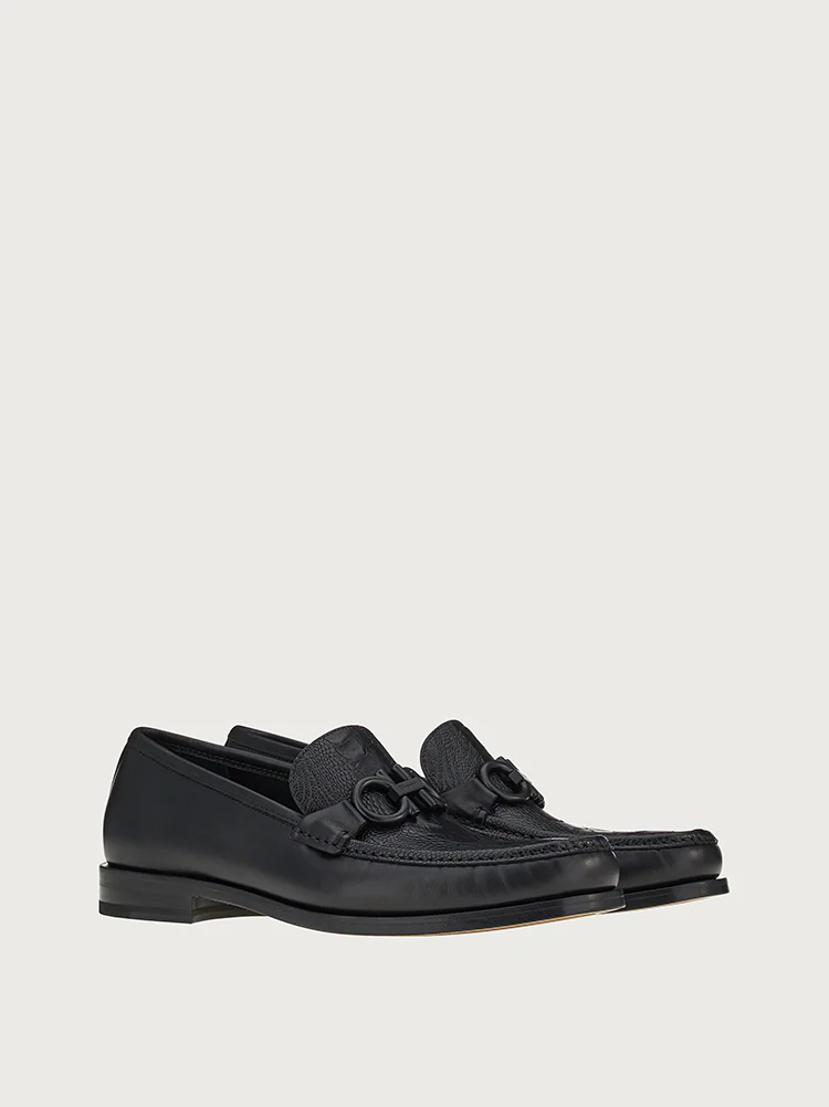  Giày Salvatore Ferragamo Nam Loafer With Gancini Ornament 'Black' 