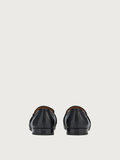  Giày Salvatore Ferragamo Nam Loafer With Gancini Ornament 'Black' 