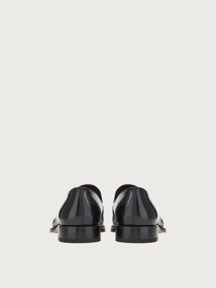  Giày Salvatore Ferragamo Nam Loafer With Tassels 'Black' 