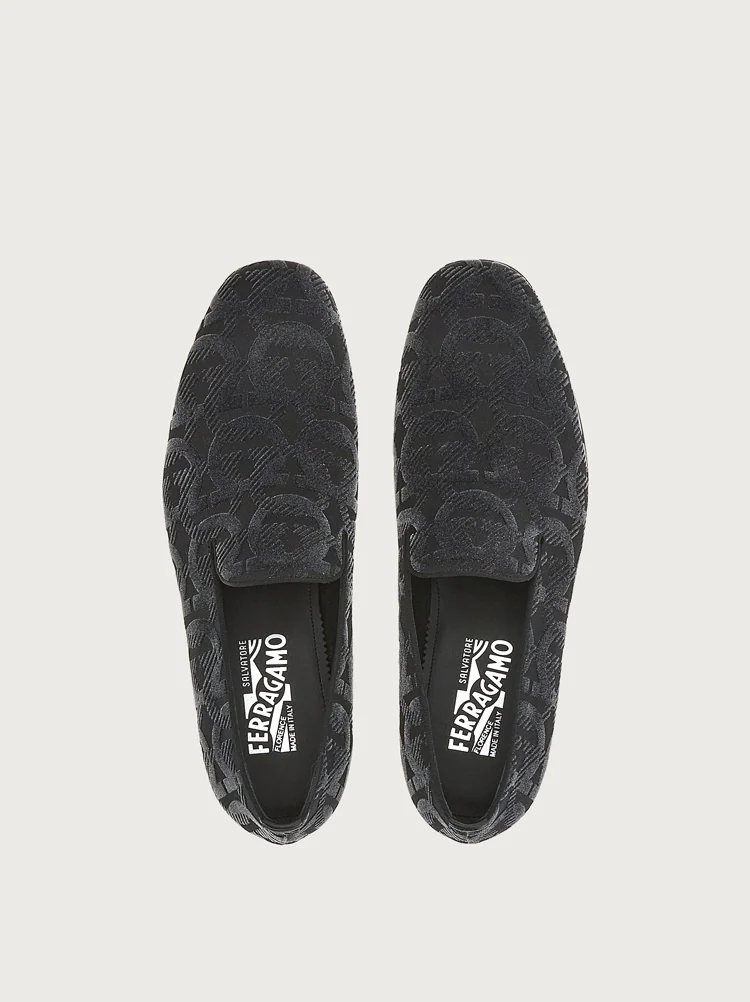  Giày Salvatore Ferragamo Nam Loafer With Gancini Pattern 'Black' 