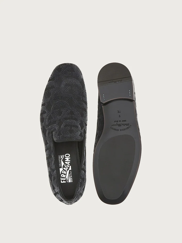  Giày Salvatore Ferragamo Nam Loafer With Gancini Pattern 'Black' 