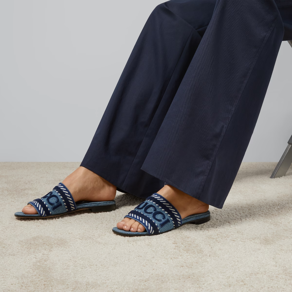  Dép Nữ Gucci Slide Sandal Script 'Light Blue Denim' 