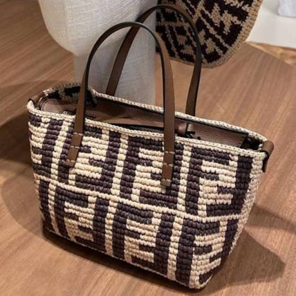  Túi Nữ Fendi Roll Mini Ff Raffia Crochet 'Brown' 
