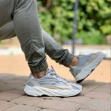  Giày Adidas Yeezy Boost 700 V2 'Cream' 