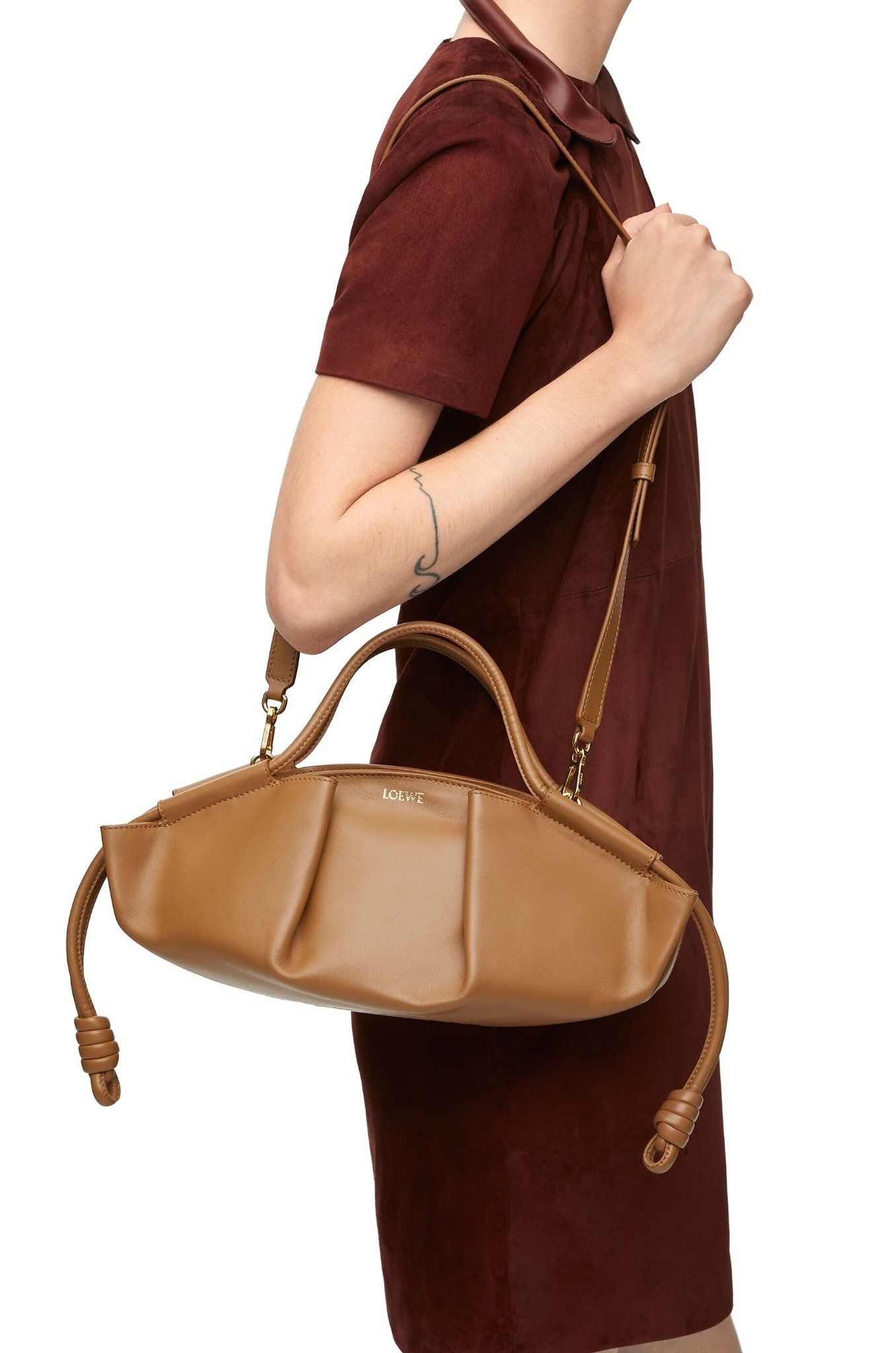 アウトレット特価セール【LOEWE】PASEO SMALL BAG A709P48X02 LOEWE - ロエベ パセオ スモール A709P48X02 バッグの通販 by