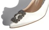  Giày Nữ Manolo Blahnik Hangisi 70 Satin Jewel Buckle Pumps 'White' 