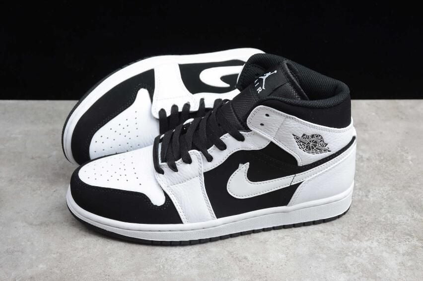 Giay Nam Nike Air Jordan 1 Retro Mid Tuxedo 554724 113 LUXITY