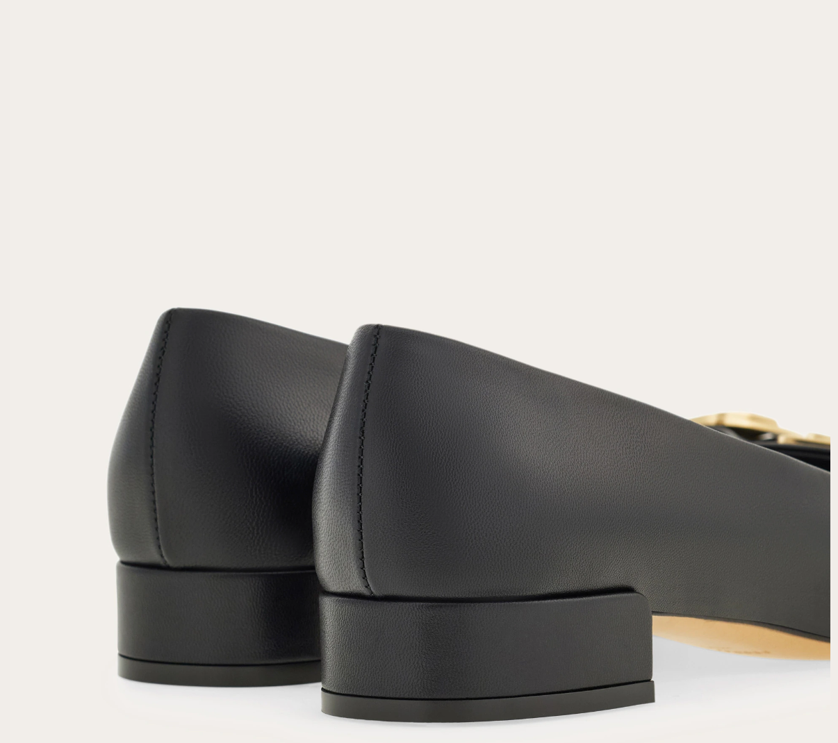 Giày Nữ Salvatore Ferragamo New Vara Plate Pump 'Black' 