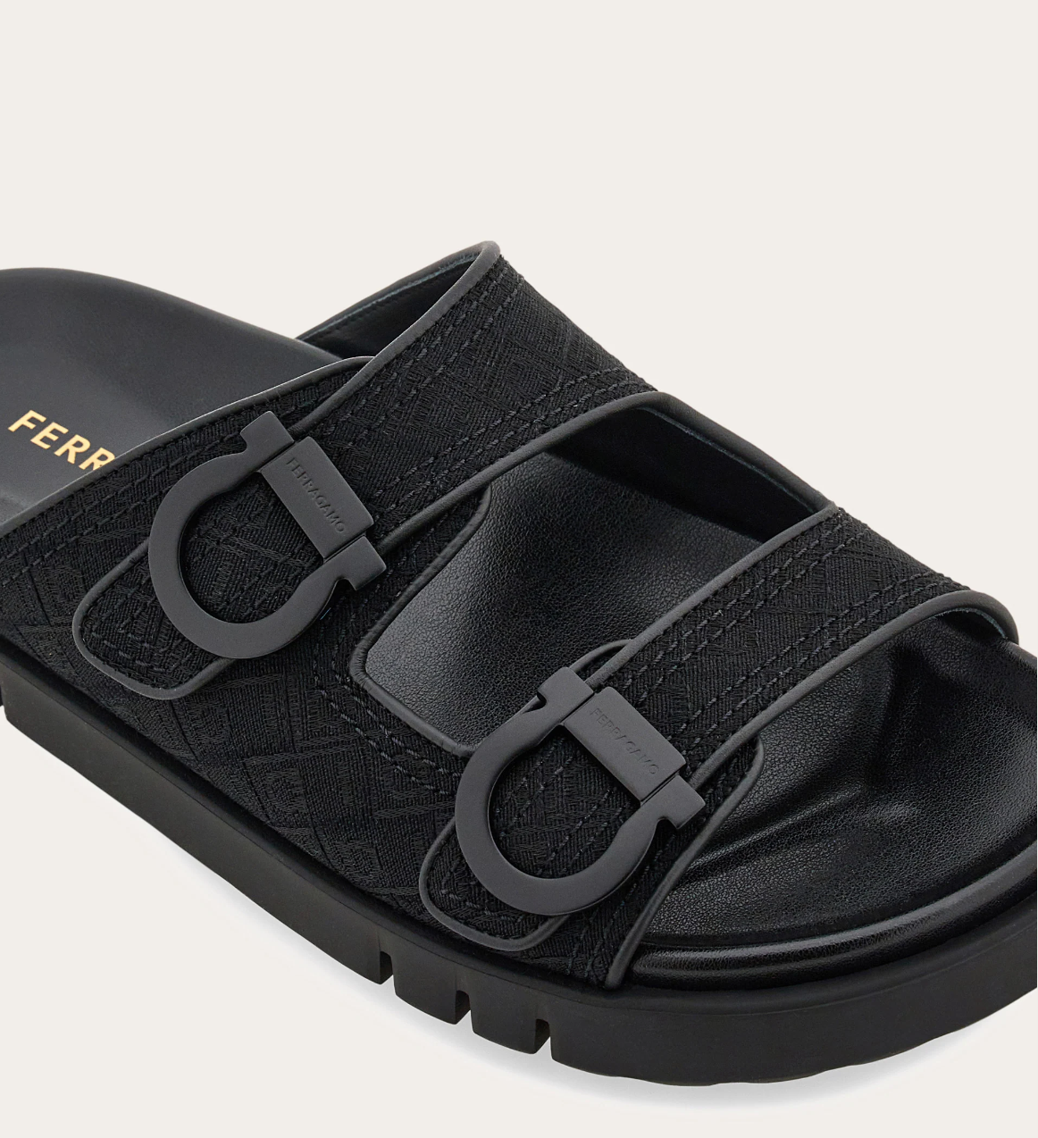  Dép Nữ Salvatore Ferragamo Gancini Ornament Slide 'Black' 