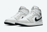  Giày Nike Air Jordan 1 Mid ‘Light Smoke Grey’ 