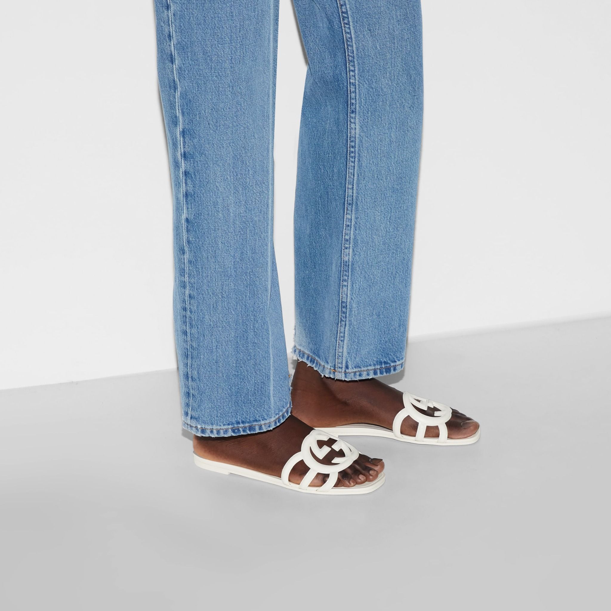  Dép Nữ Gucci Interlocking G Slide Sandal 'White' 