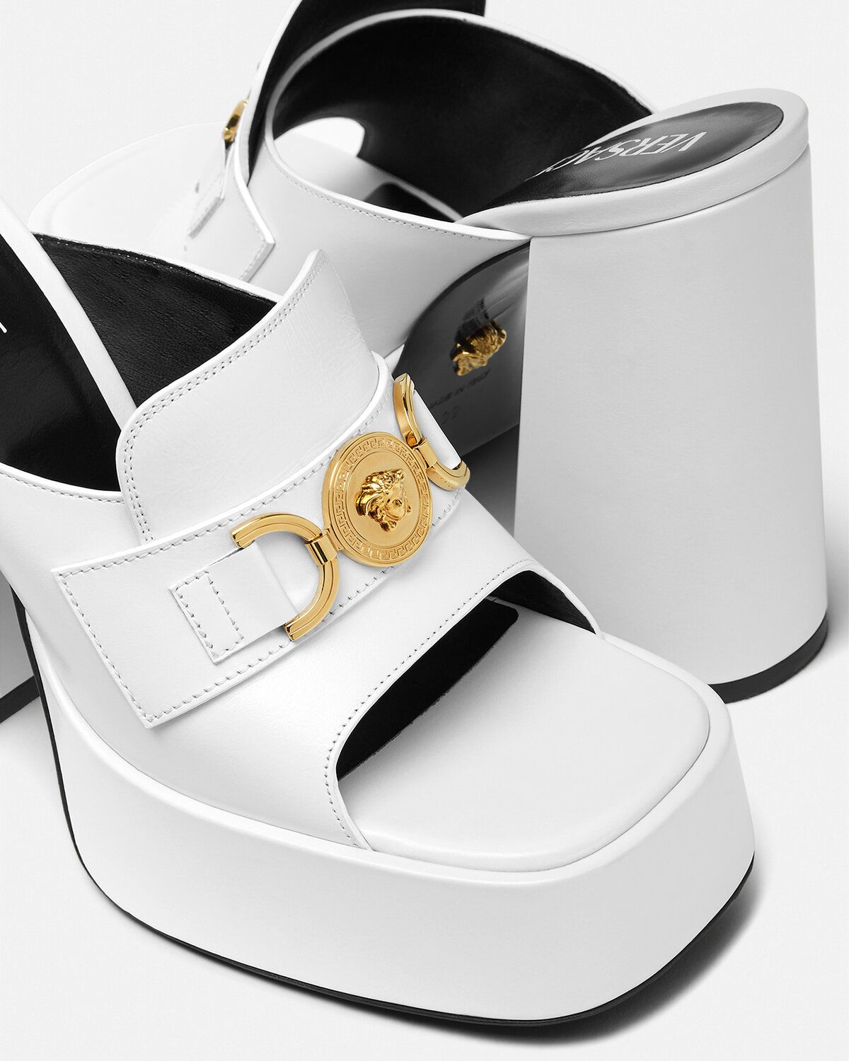  Giày Nữ Versace Aevitas Platform Mules 'White' 
