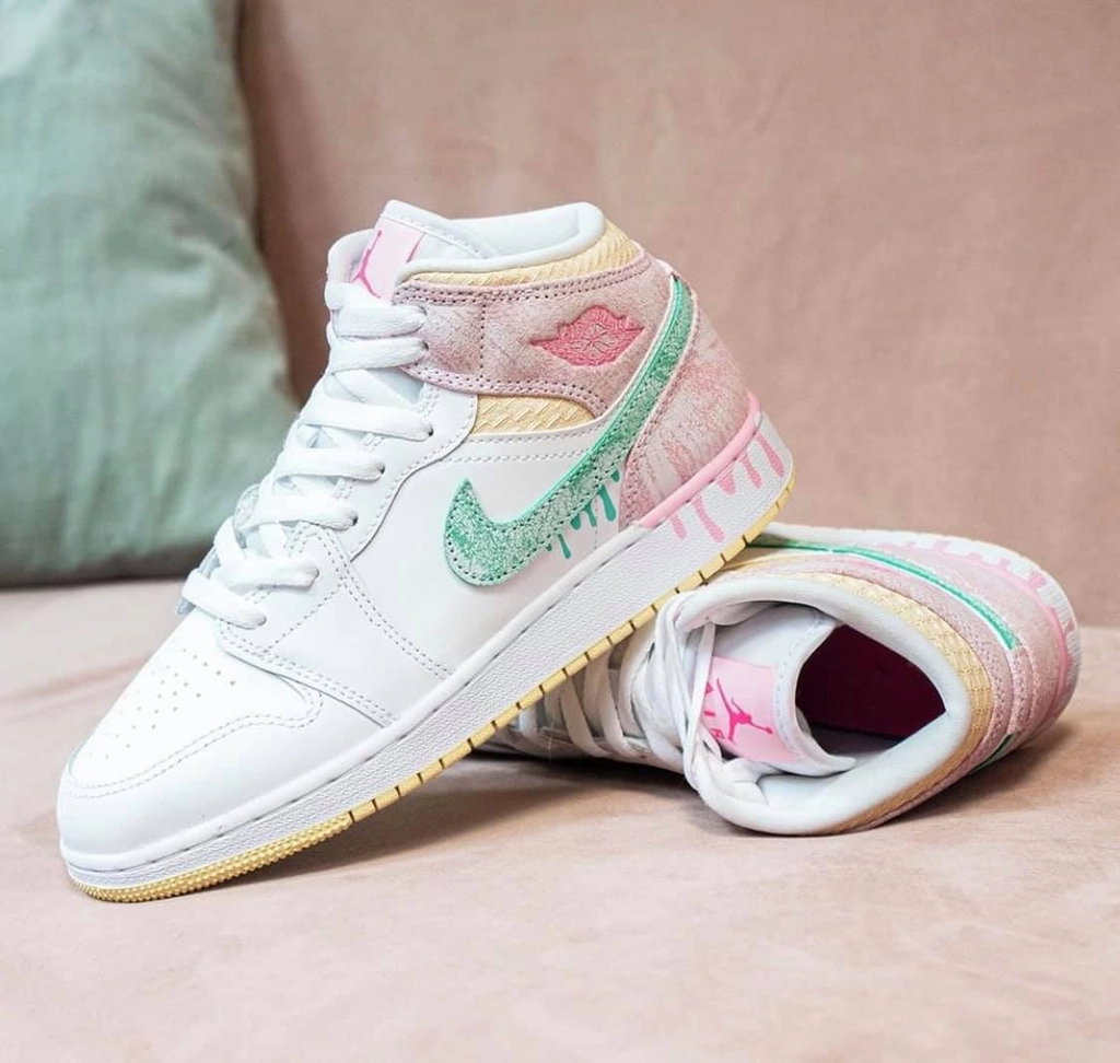 Giày Nike Air Jordan 1 Mid SE GS ‘Ice Cream’ DD1666-100 – LUXITY