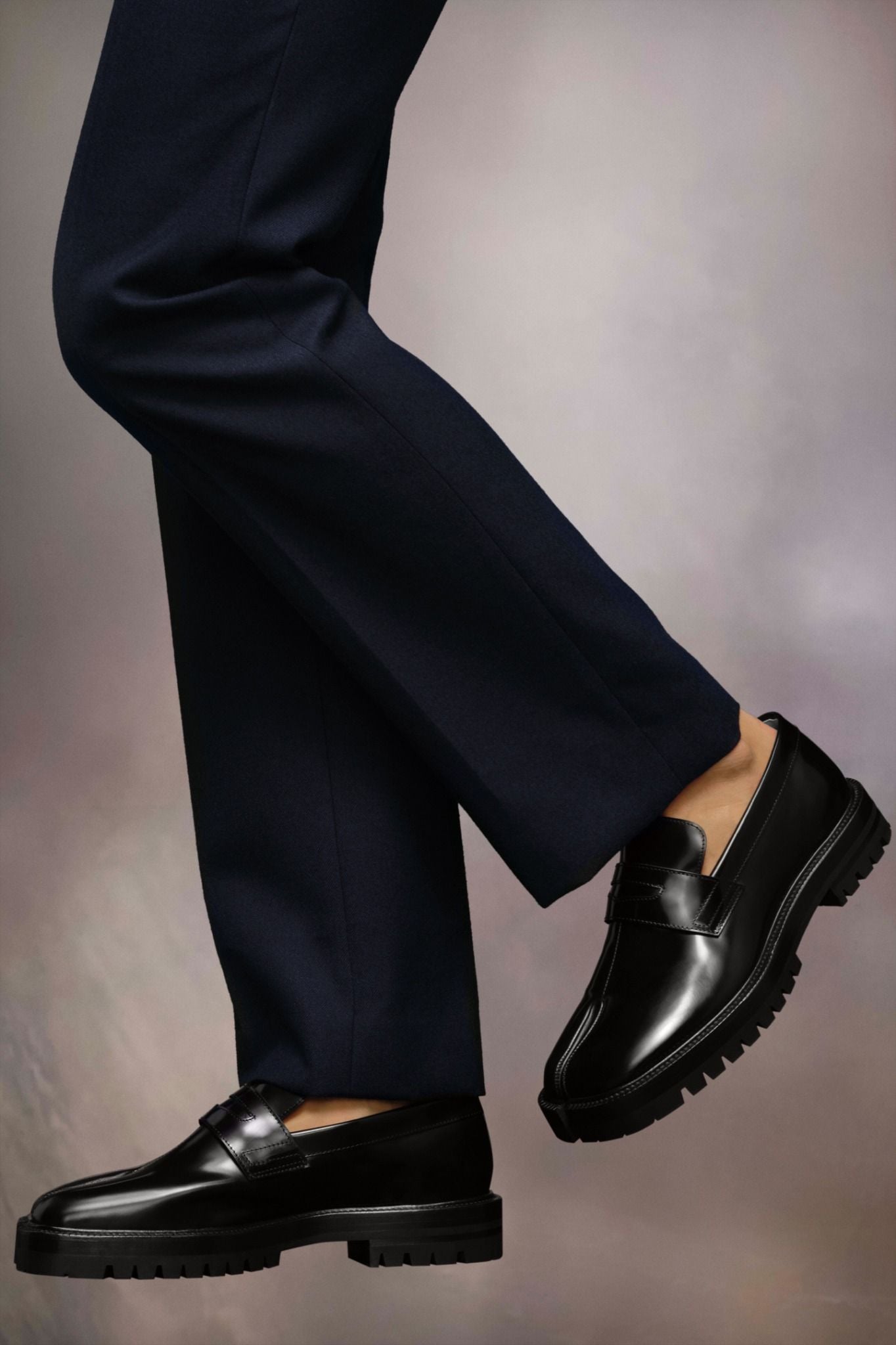  Giày Nữ Maison Margiela Tabi Loafers 'Black' 