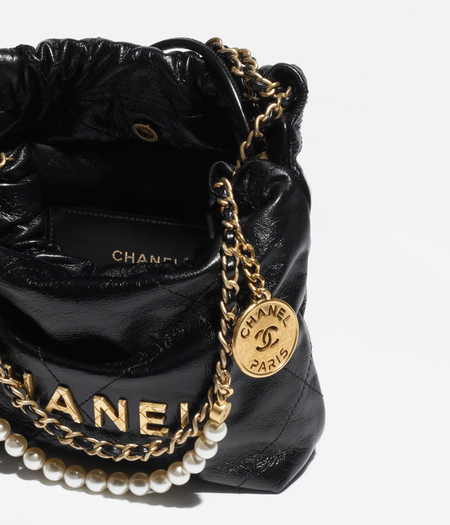 Chanel 19 WOC Burgundy Shiny Crumpled Calfskin Quilted  Luxury Helsinki