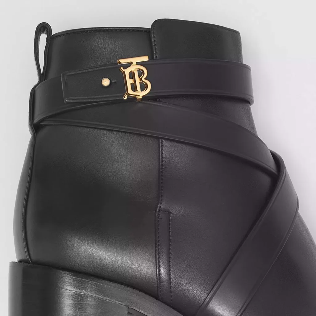 Giày Nữ Burberry Monogram Motif Leather Ankle Boots 'Black' 80423691 –  LUXITY