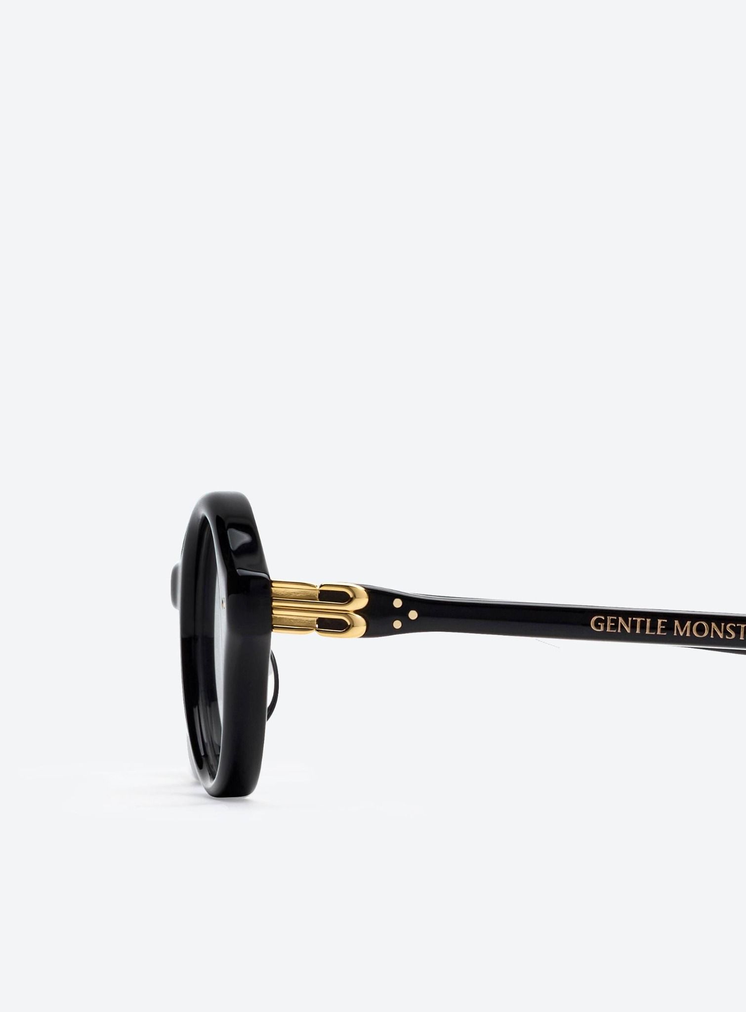  Kính Gentle Monster Corori 01 'Black' 