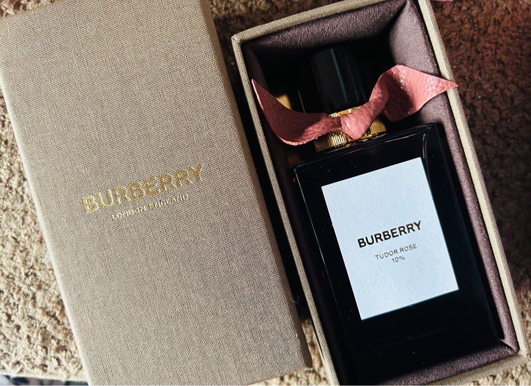 Nước Hoa Burberry Tudor Rose EDP – LUXITY