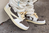  Giày Nike Air Jordan 1 Retro Low OG SP Travis Scott Reverse 'Mocha' 