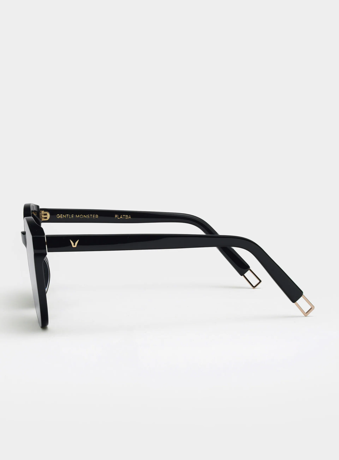 Kính Gentle Monster Black Peter 01 'Black' – LUXITY