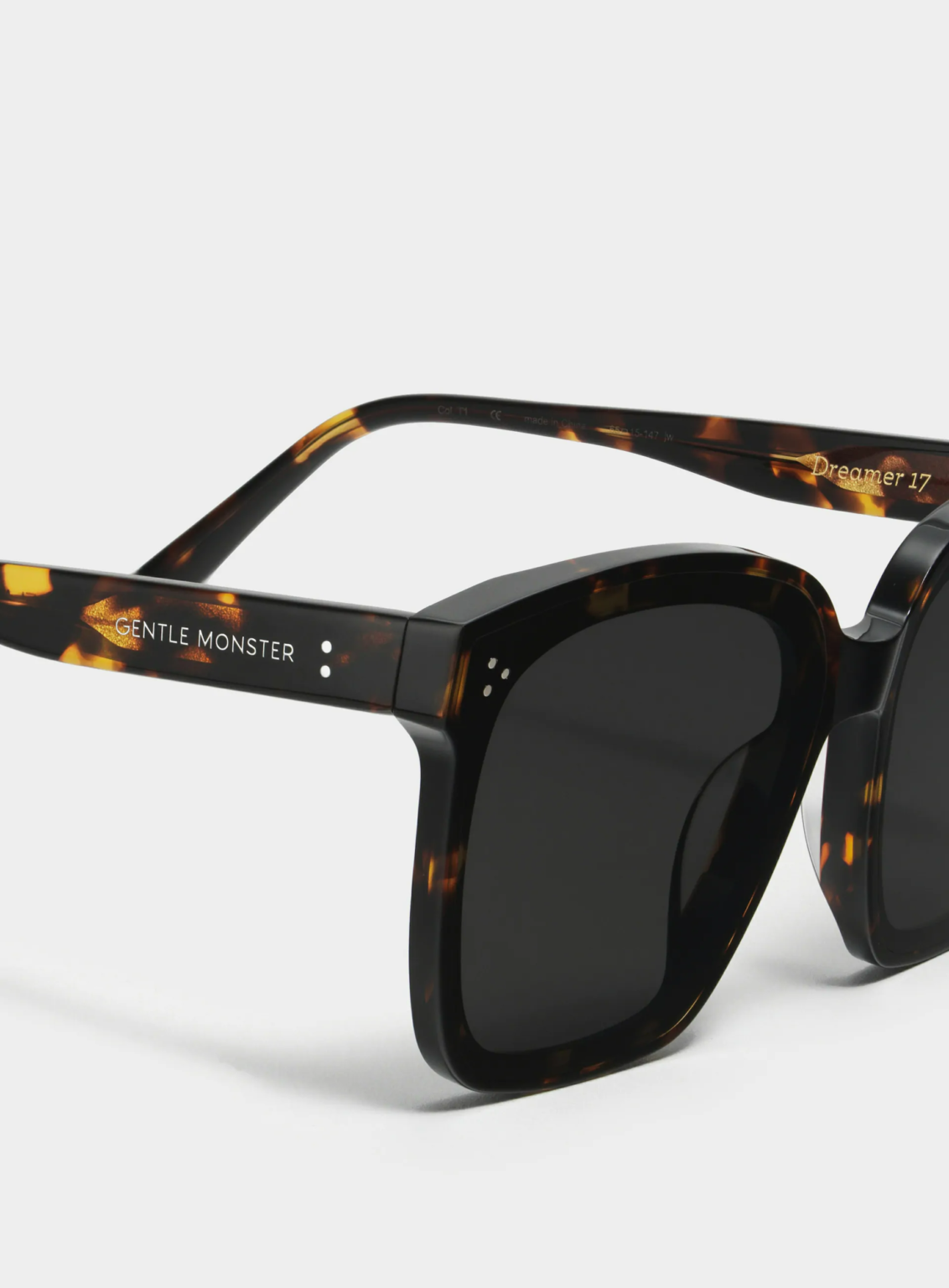 Kính Gentle Monster Dreamer 17 T1