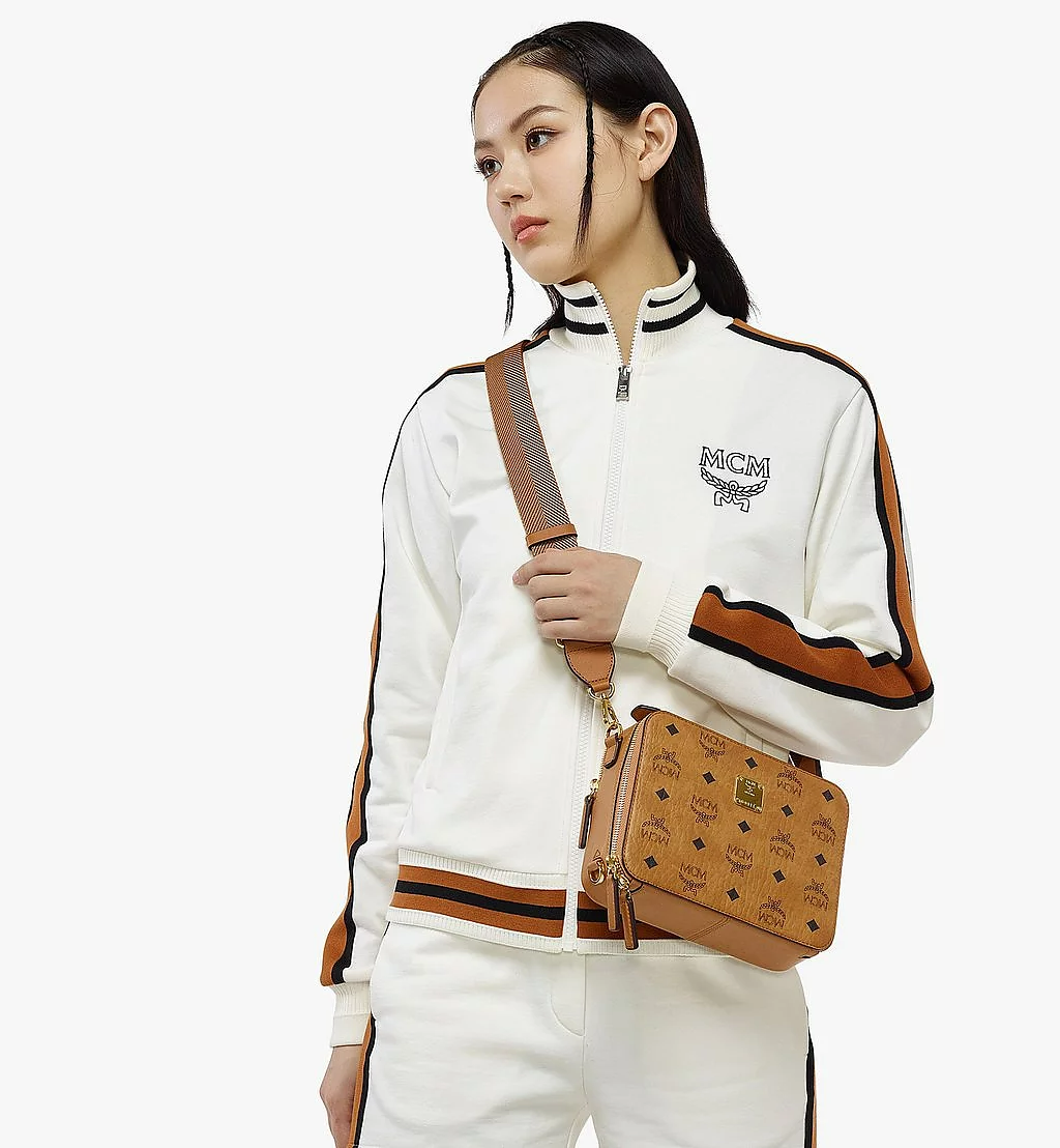 Klassik crossbody in visetos sale