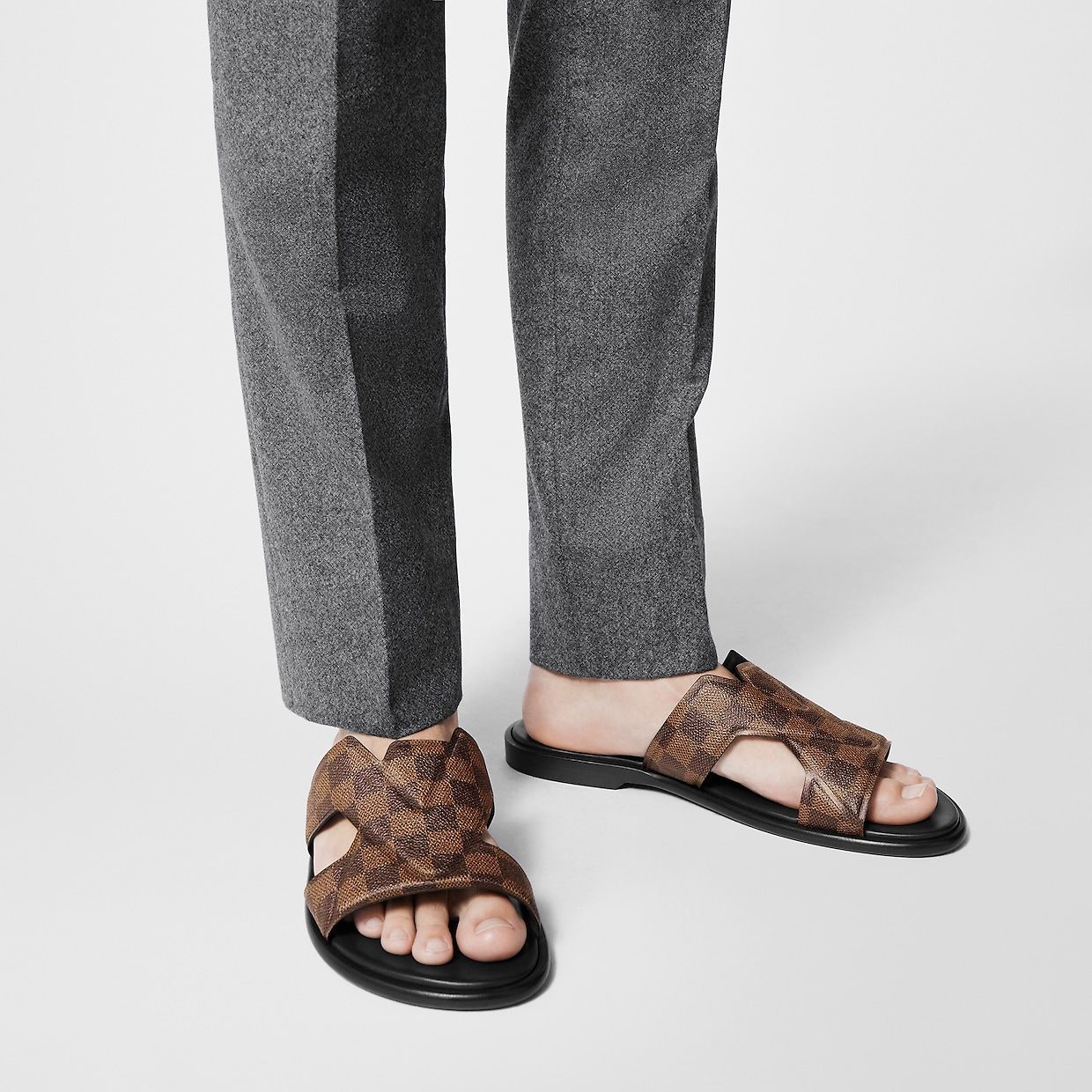 LV OASIS MULES SLIPPER