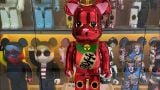  Mô Hình Bearbrick Maneki Neko Gold Red 