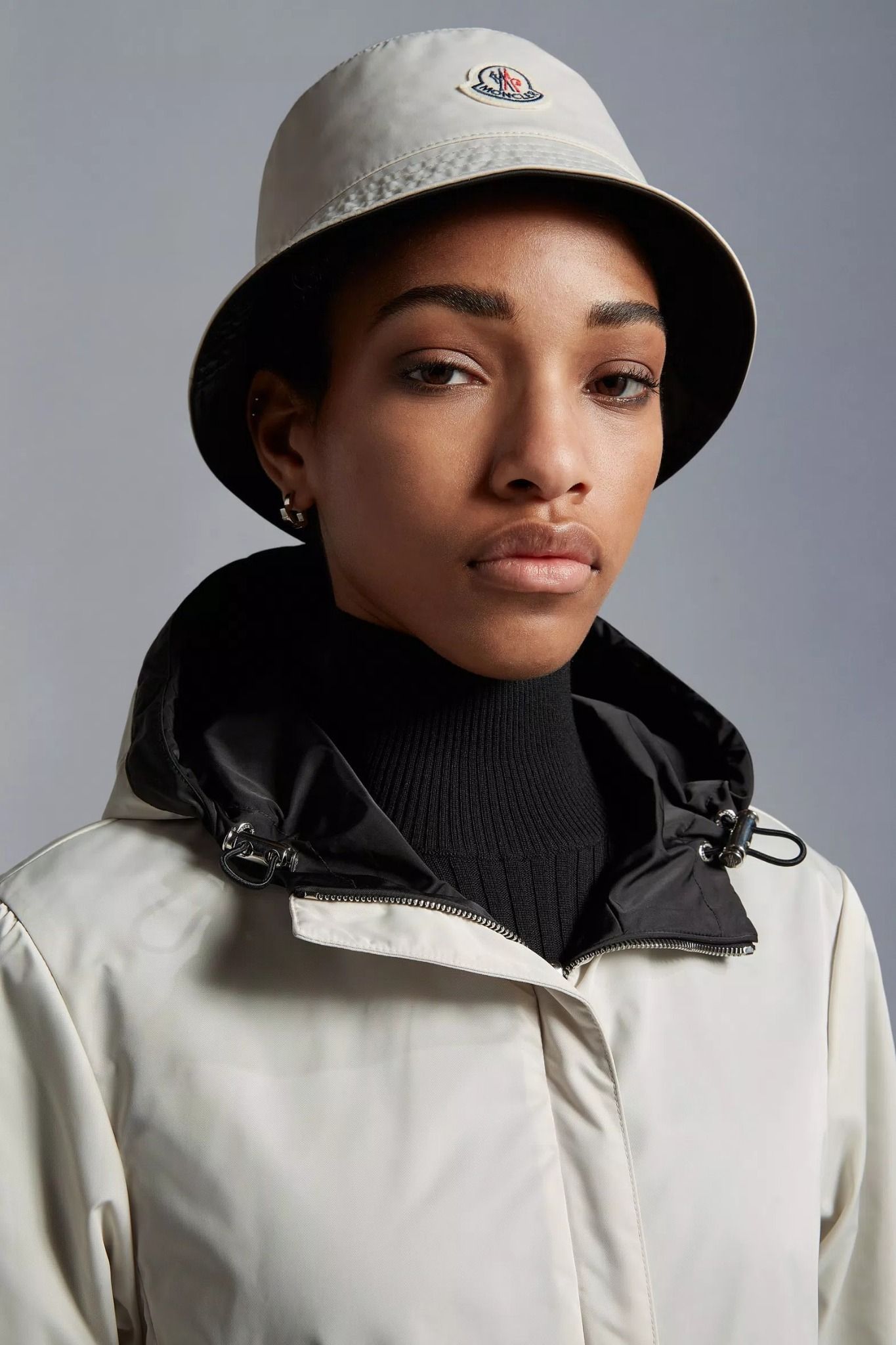 Mũ Nữ Moncler Reversible Bucket Hat 'Beige' I10933B0002354A1K21L