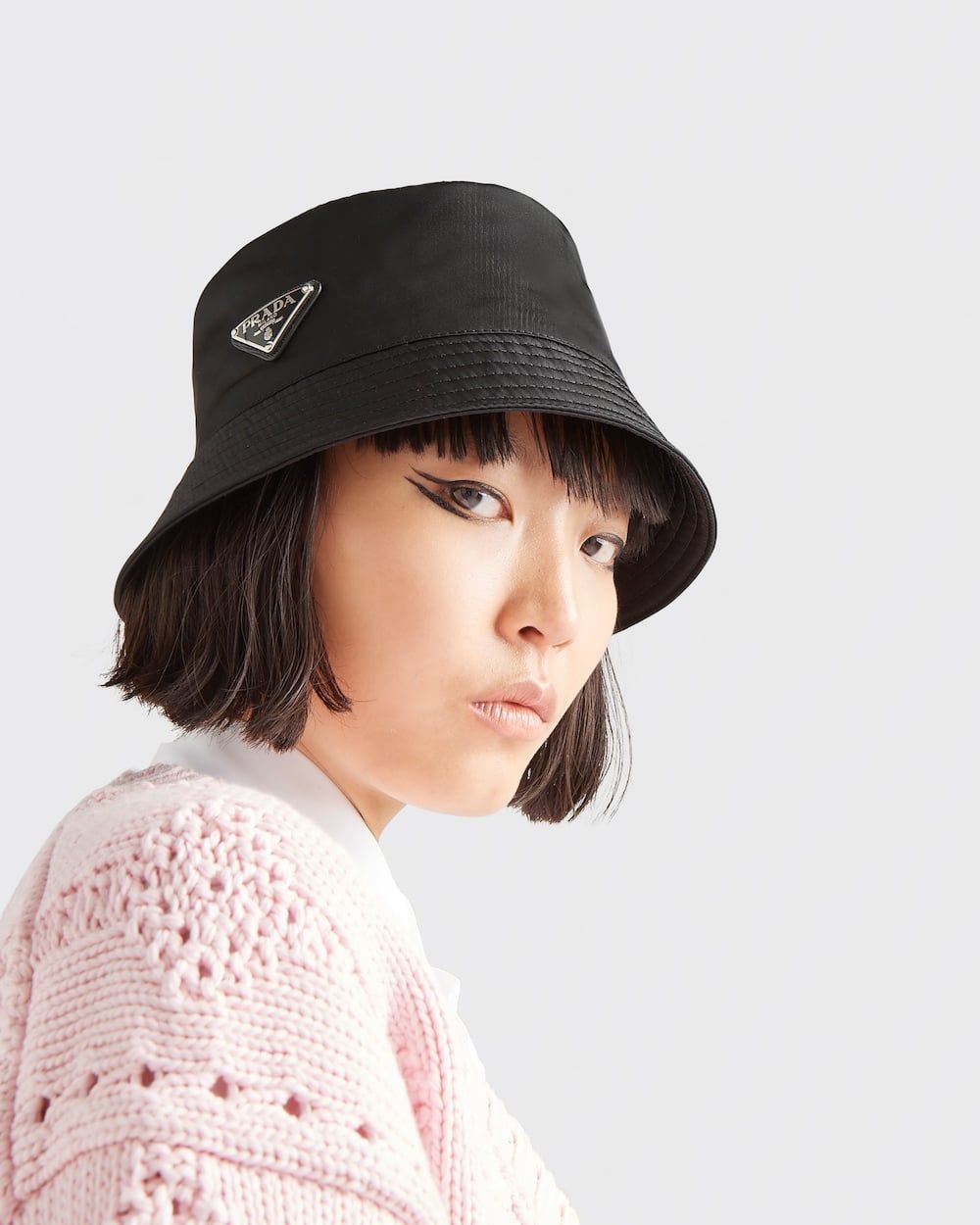PRADA 叱っ Re-Nylon バケットハット