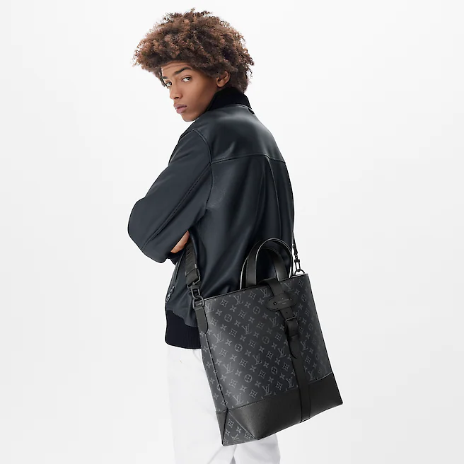  Túi Nam Louis Vuitton Saumur Tote 'Monogram Black' 