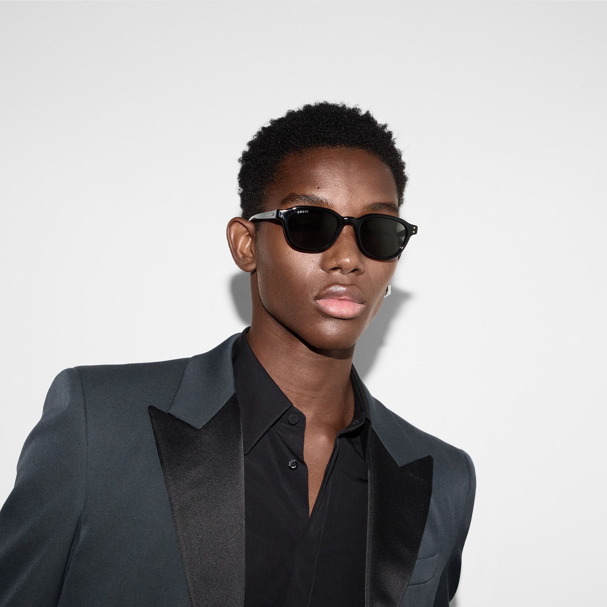  Kính Gucci Round Frame Sunglasses 'Black' 