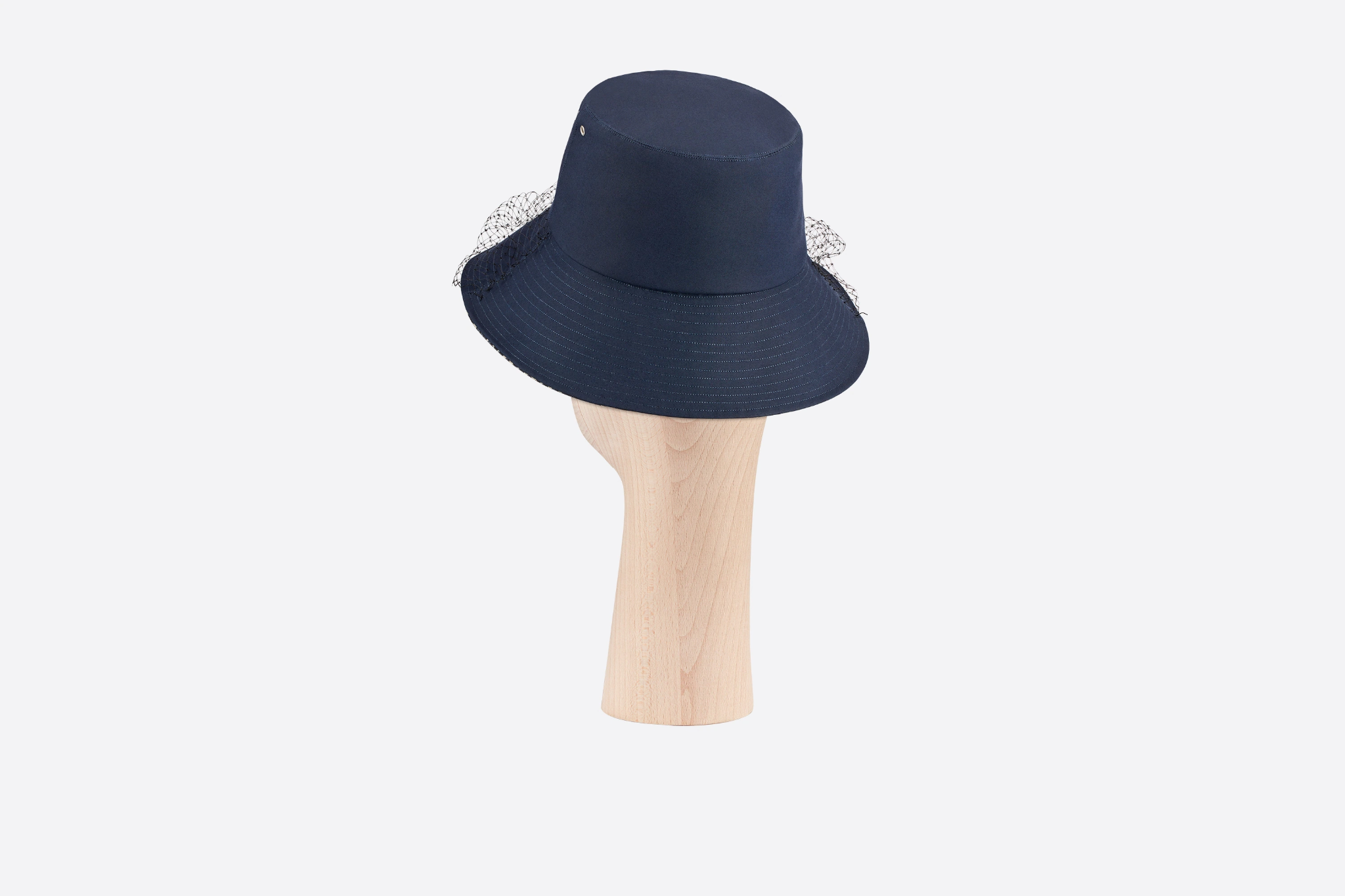 Chi tiết với hơn 68 về dior bucket hat with veil cdgdbentre.edu.vn
