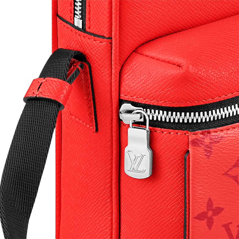  Túi Nam Louis Vuitton Nam Outdoor Messenger 'Red' 