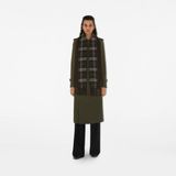  Khăn Burberry Reversible Check Cashmere Scarf 'Snug' 
