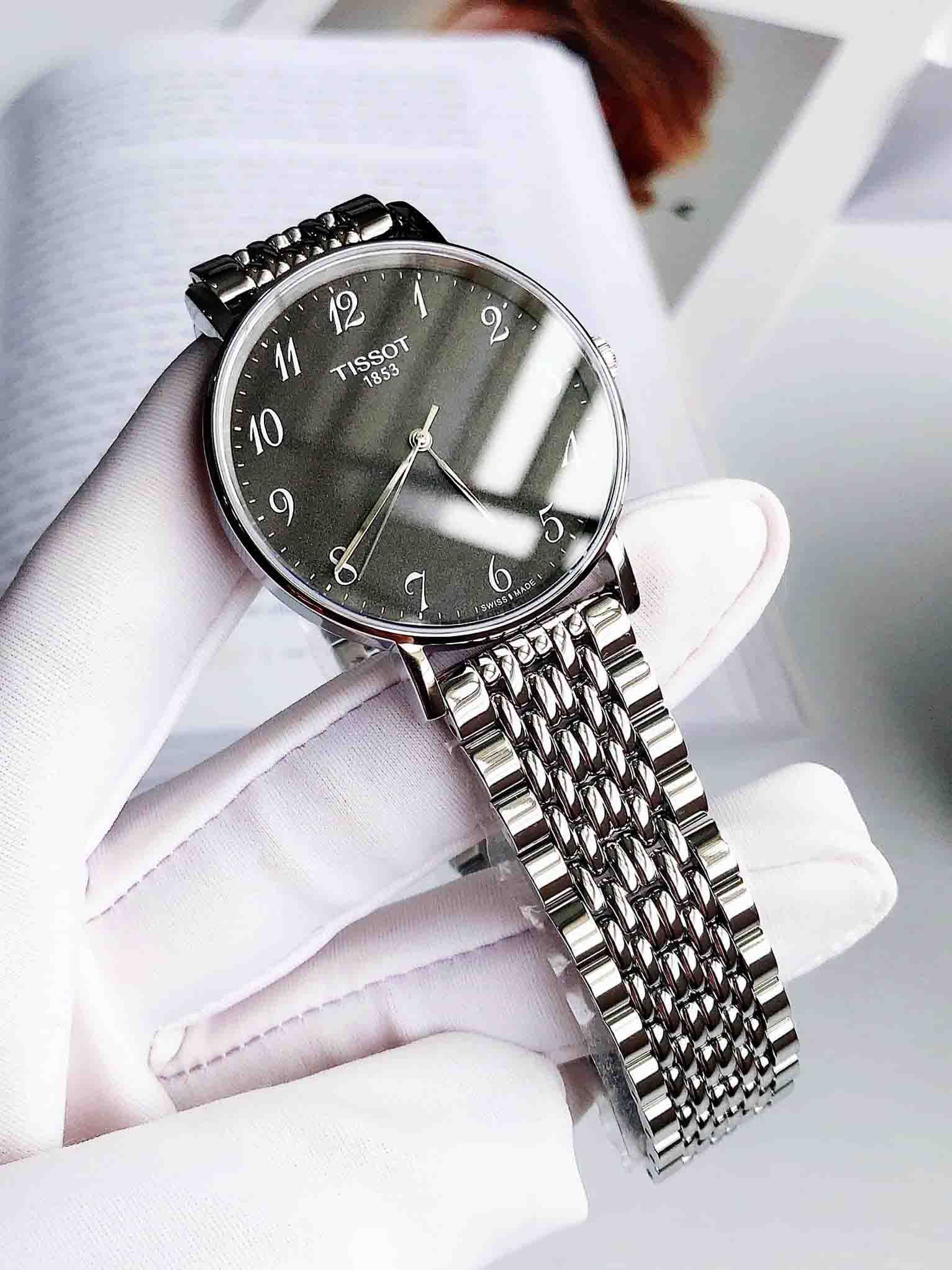 Đồng Hồ Unisex Tissot T-Classic Everytime Rhodium Dial 'Silver