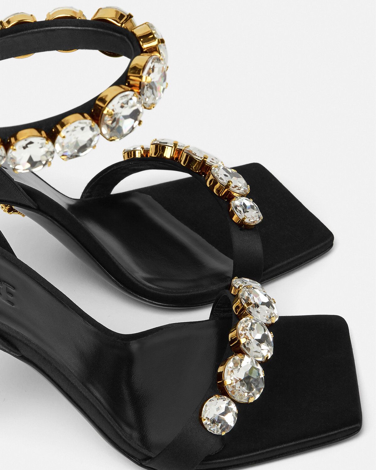  Giày Nữ Versace Crystal Satin Sandals 'Black' 