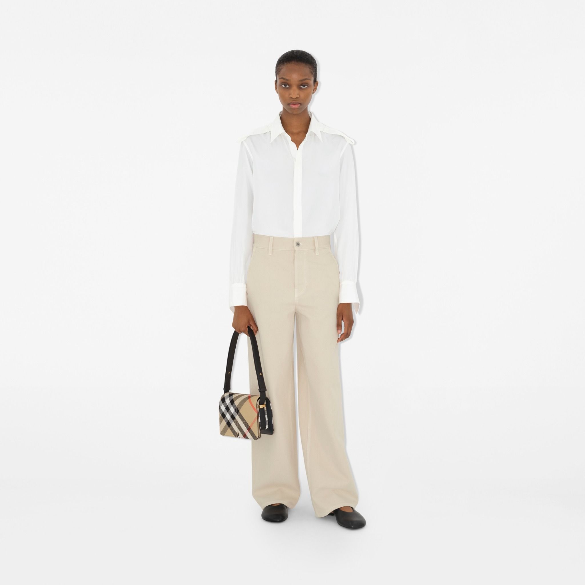  Túi Nữ Burberry Snip Bag 'Sand' 