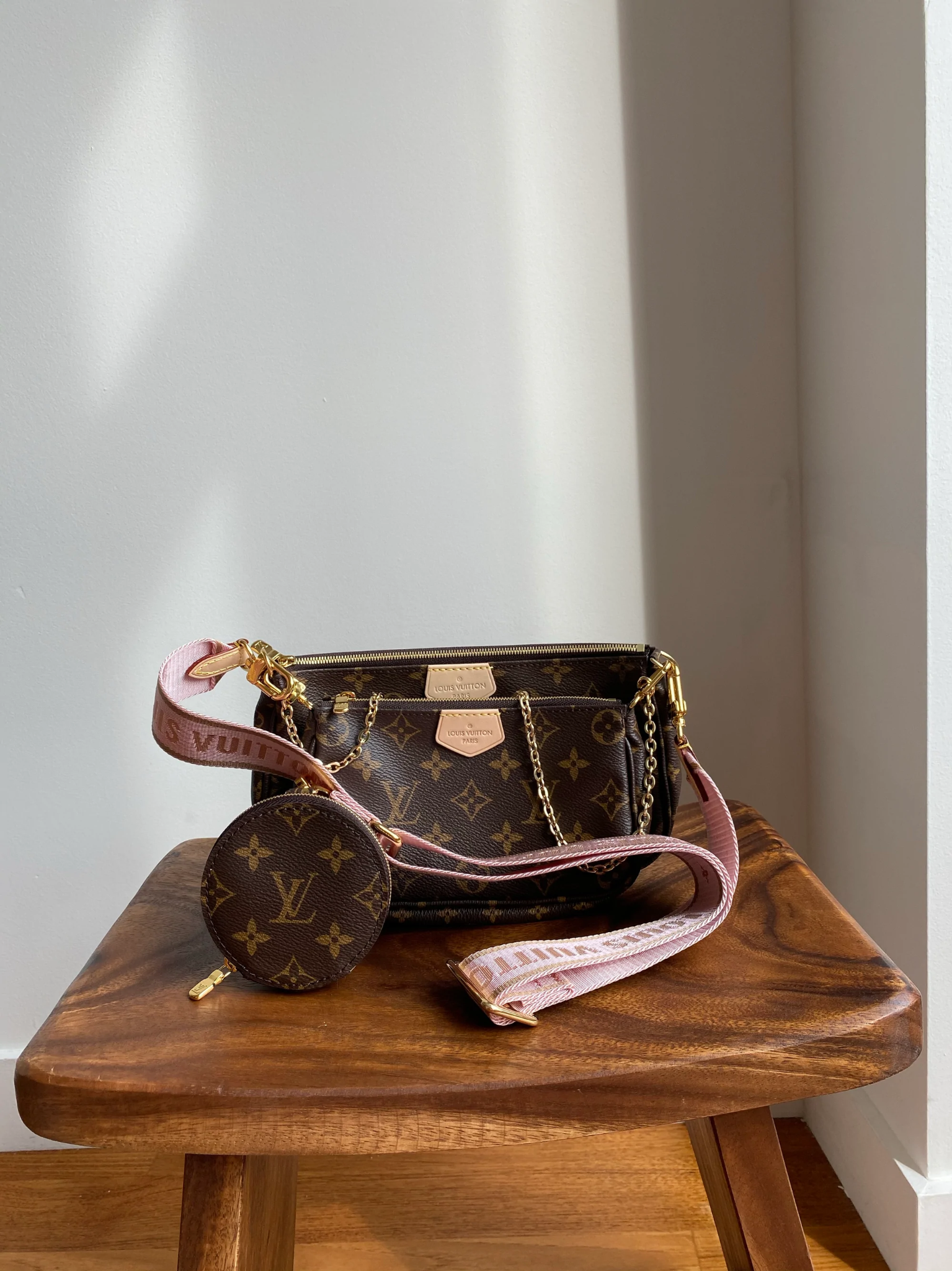 Túi Nữ Louis Vuitton Multi Pochette Accessoires 'Rosa Chiaro' M44840 –  LUXITY