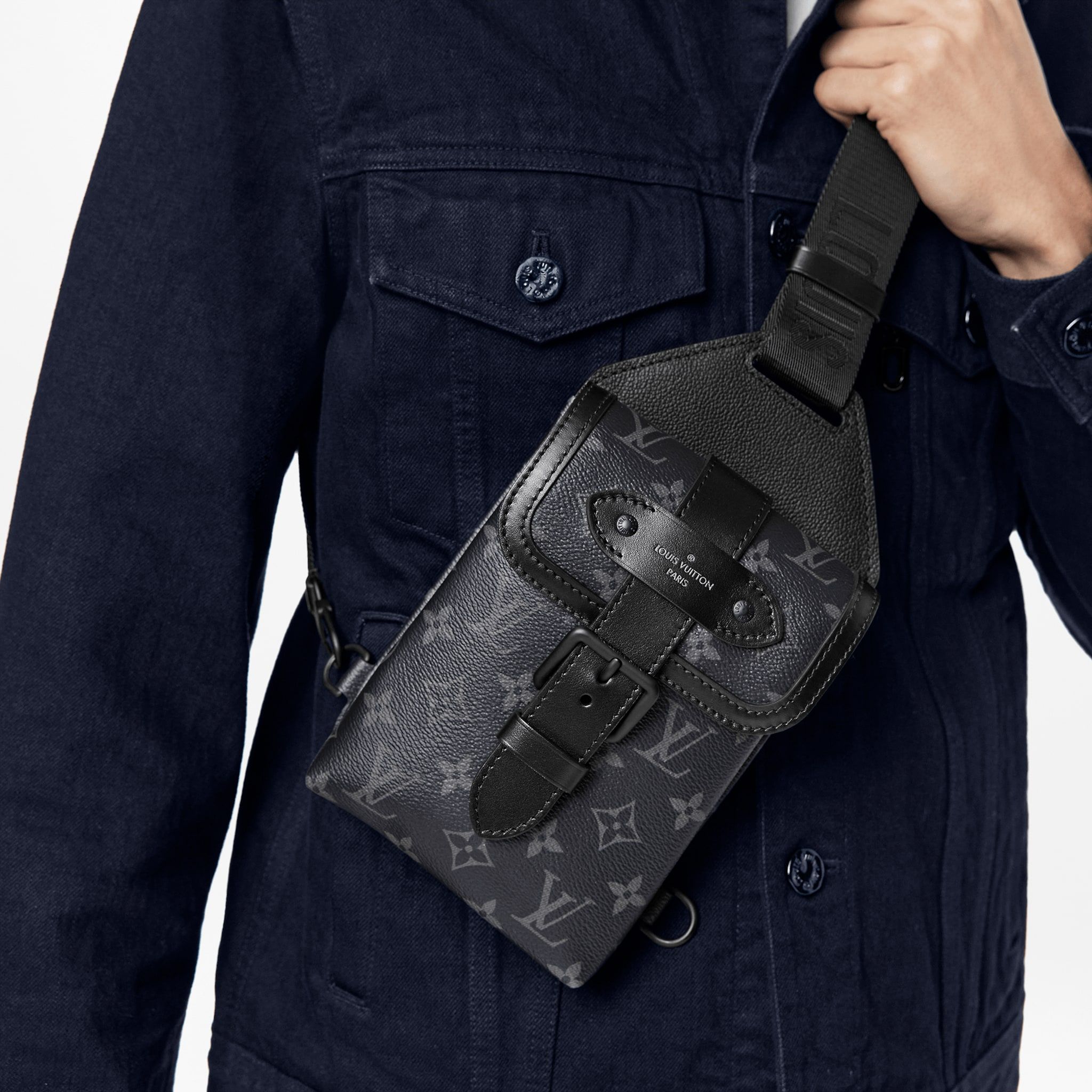  Túi Nam Louis Vuitton Saumur Slingbag 'Monogram Black' 