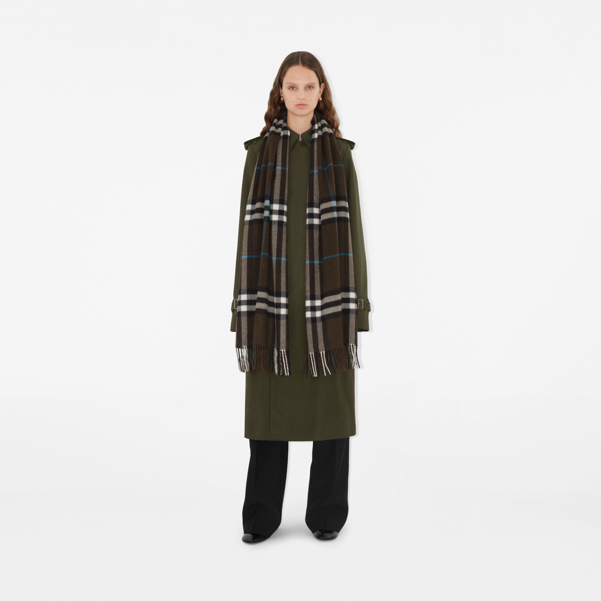  Khăn Burberry Wide Check Cashmere Scarf 'Snug' 