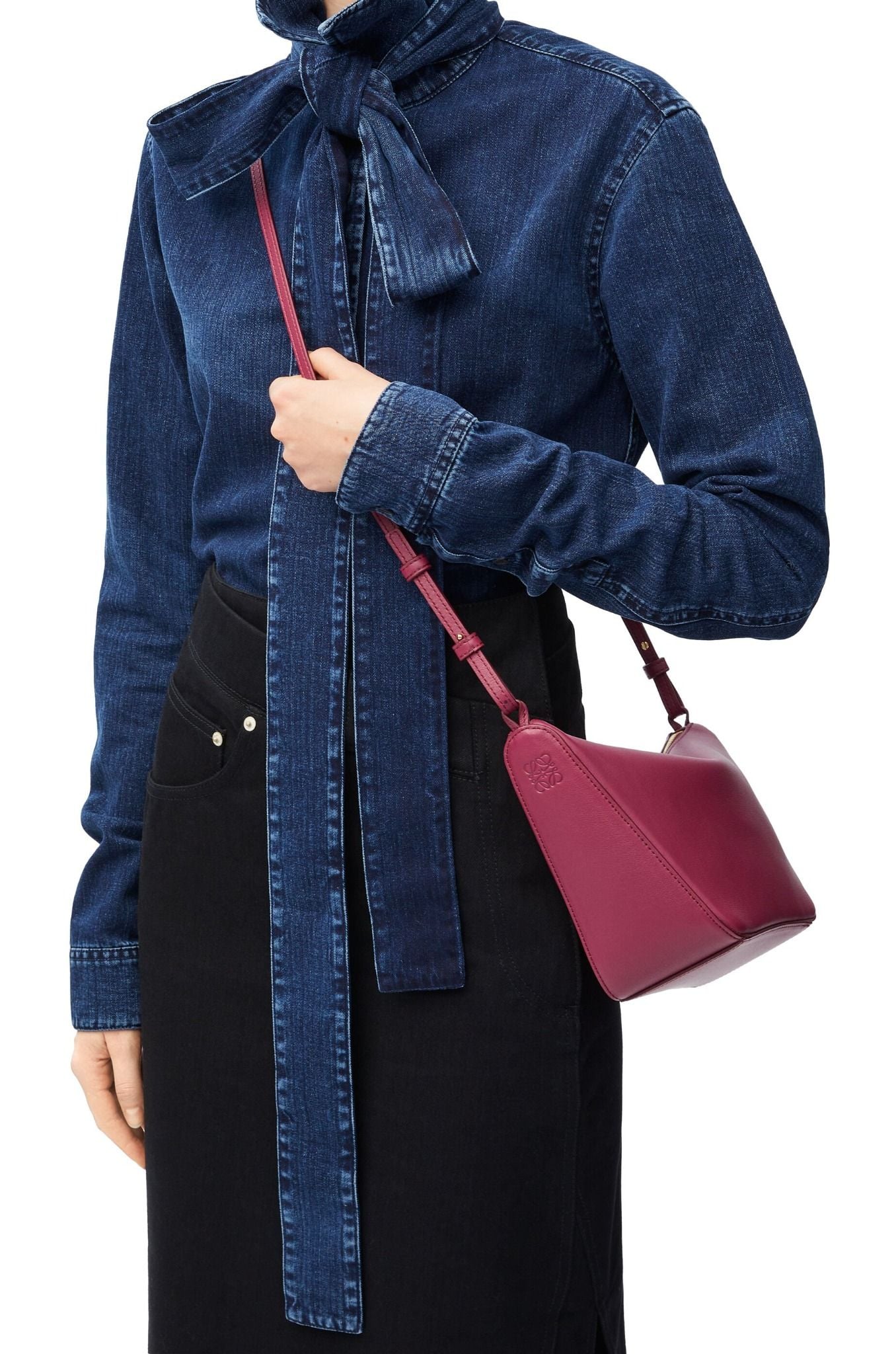  Túi Nữ Loewe Mini Hammock Hobo Bag 'Crimson' 