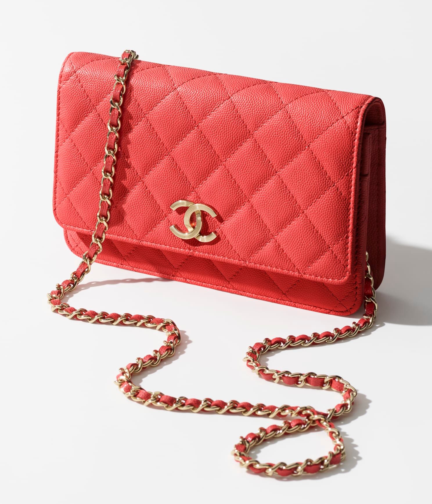 Top 77+ imagen red chanel wallet on chain