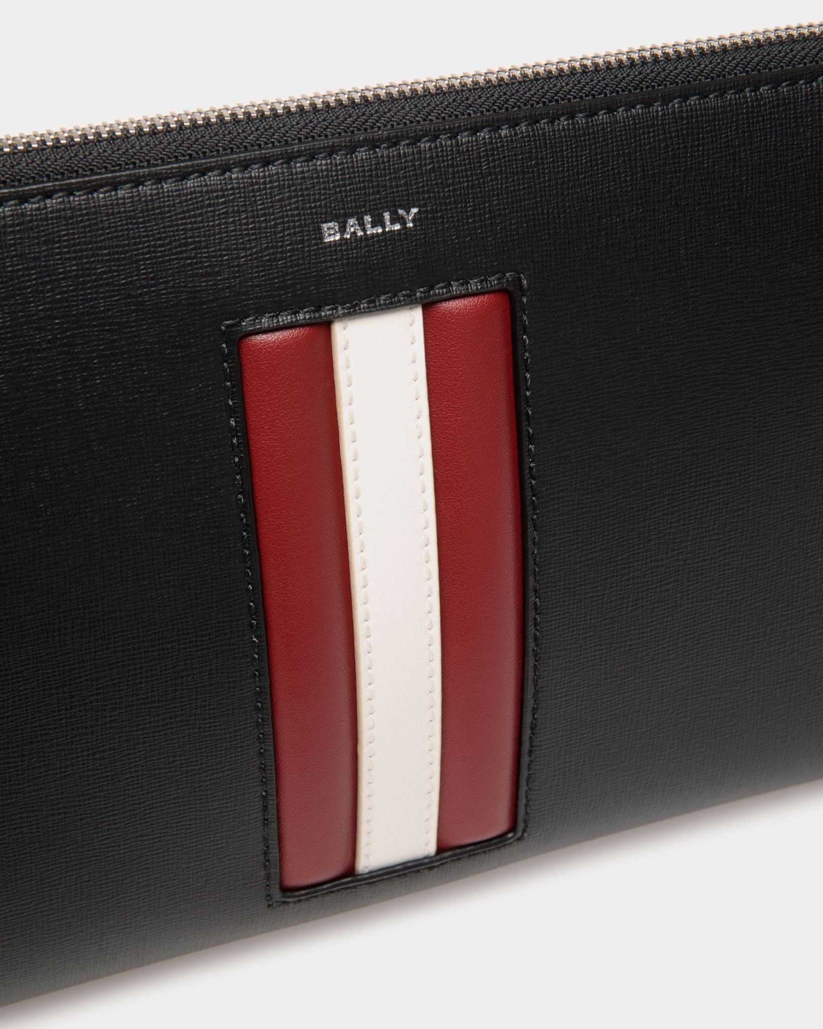  Túi Bally Mythos Pouch In Recycled Leather 'Black' 